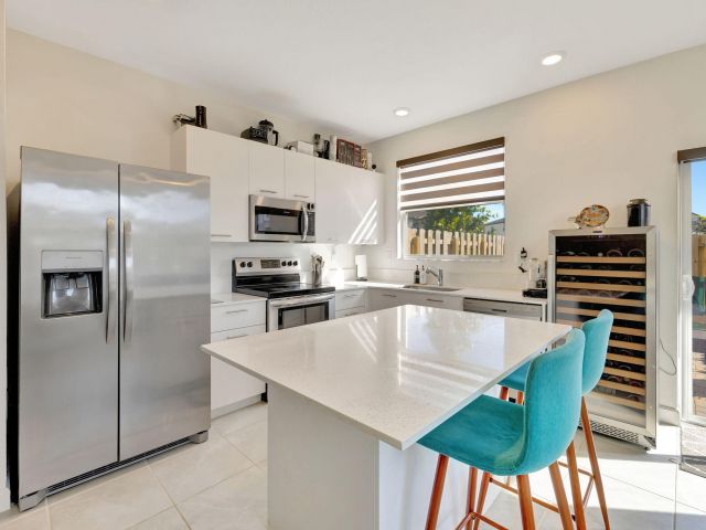 Home for rent at 12227 NW 23rd Path - photo 6506132