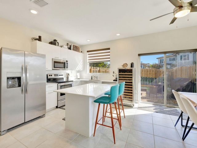 Home for rent at 12227 NW 23rd Path - photo 6506135