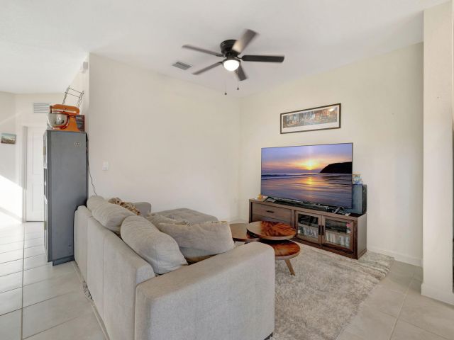 Home for rent at 12227 NW 23rd Path - photo 6506137