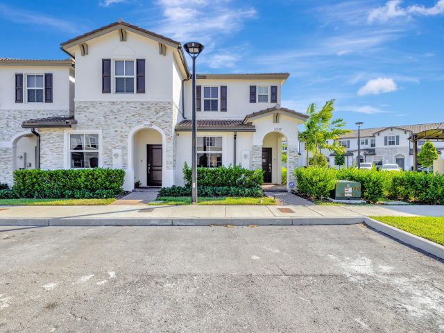 Home for rent at 12227 NW 23rd Path - photo 6506141