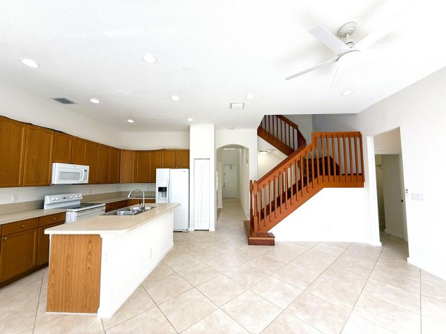 Home for rent at 1171 W Magnolia Circle - photo 6540066