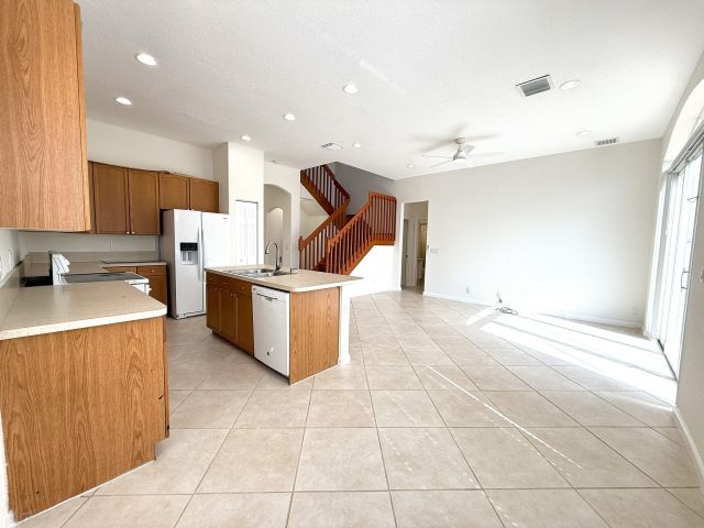 Home for rent at 1171 W Magnolia Circle - photo 6540067