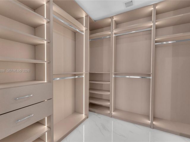 Apartment for sale  Unit #1407 - photo 6874693