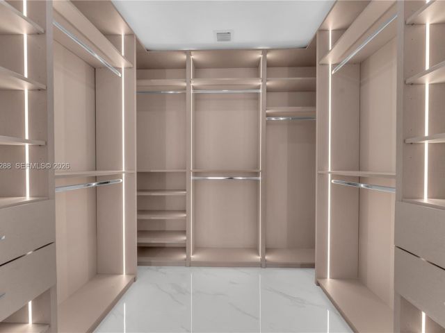 Apartment for sale  Unit #1407 - photo 6874694