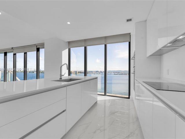 Apartment for sale  Unit #1407 - photo 6874703