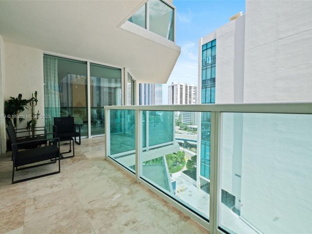 Apartment for rent  Unit #1-1101 - photo 6488637