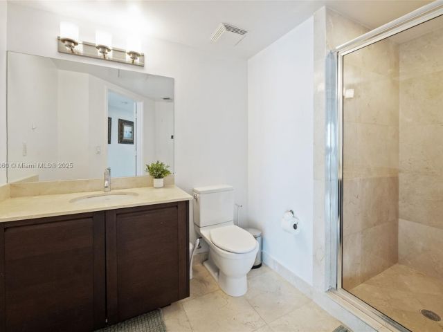 Apartment for rent  Unit #1-1101 - photo 6488639