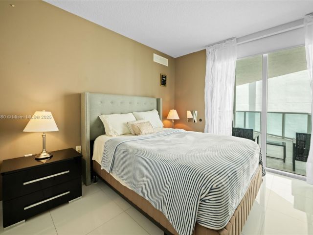 Apartment for rent  Unit #1-1101 - photo 6488641