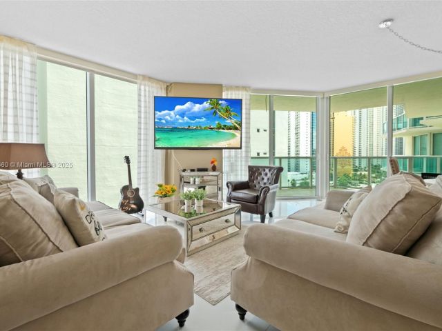 Apartment for rent  Unit #1-1101 - photo 6488654