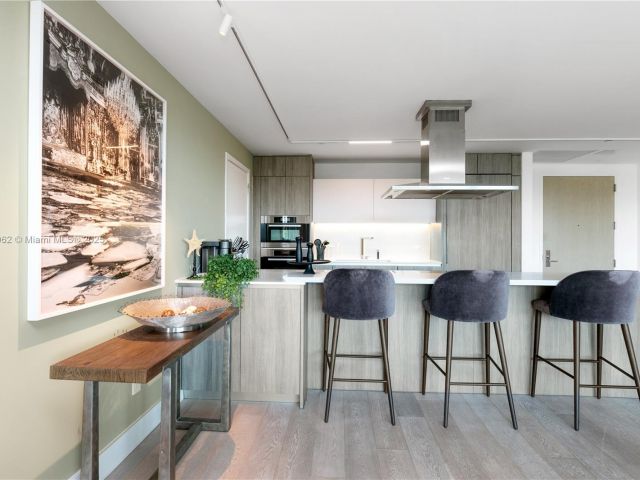 Apartment for rent  Unit #305S - photo 6488788