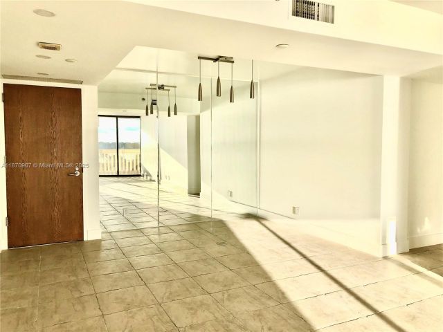 Apartment for rent  Unit #712 - photo 6498514