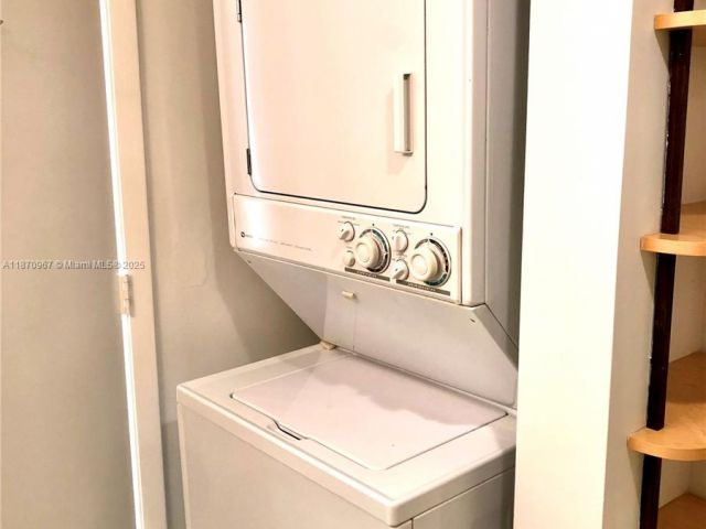 Apartment for rent  Unit #712 - photo 6498516