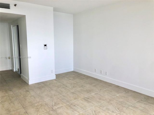 Apartment for rent  Unit #712 - photo 6498523