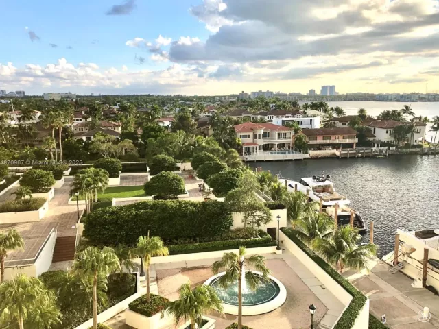 2-bedroom condo for rent in Aventura - 1000 W Island Blvd 712 - MondialRealty