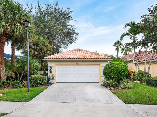 Home for sale at 2053 Valencia Drive - photo 6533276