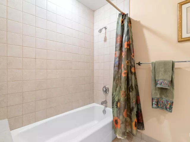 3-bedroom condo for sale in Miami - 801 Brickell Key Boulevard 2903 - MondialRealty