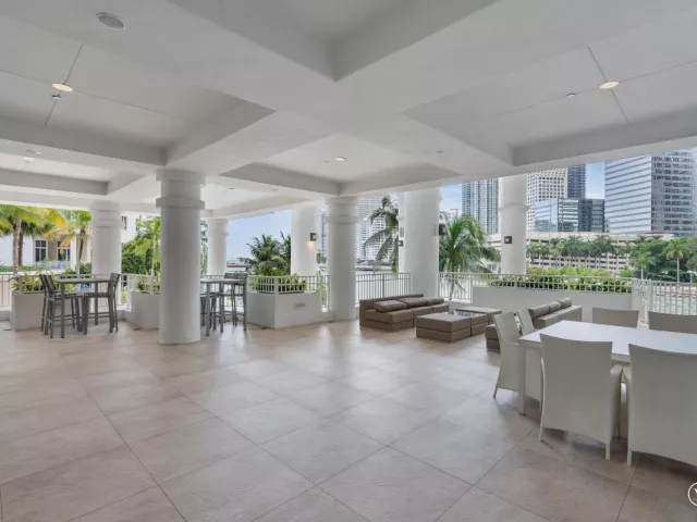 3-bedroom condo for sale in Miami - 801 Brickell Key Boulevard 2903 - MondialRealty