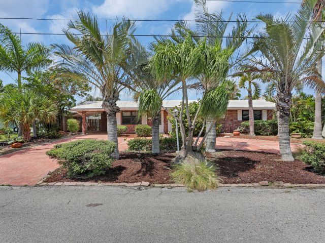 Home for sale at 1701 NE 63rd Court - photo 6489823