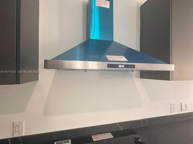 Home for rent at 538 NW 17th Ave 0 - photo 7532460