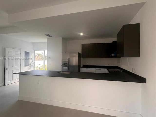 Home for rent at 538 NW 17th Ave 0 - photo 7532463