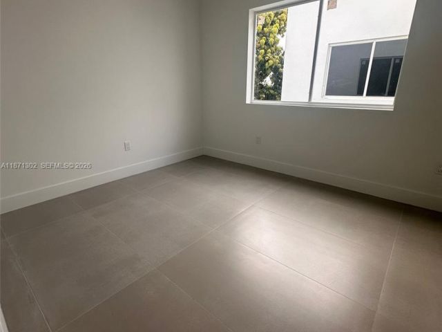 Home for rent at 538 NW 17th Ave 0 - photo 7532470