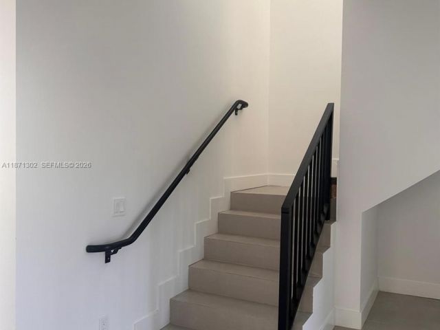 Home for rent at 538 NW 17th Ave 0 - photo 7532473