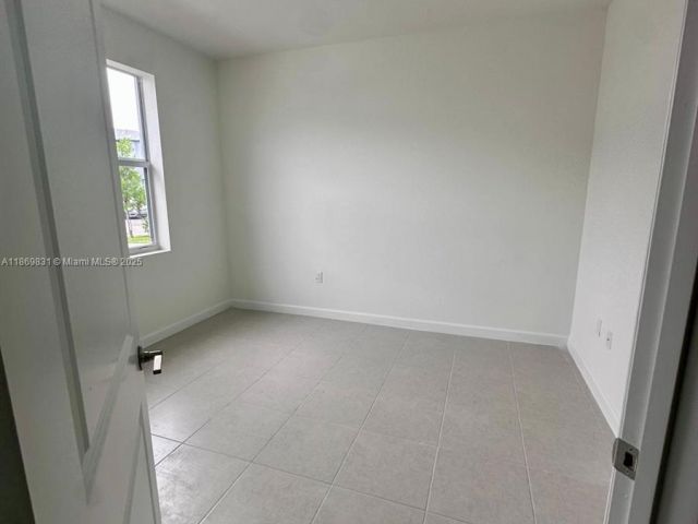 3-bedroom home for rent in Homestead - 35702 SW 178th Ct 35702 - MondialRealty
