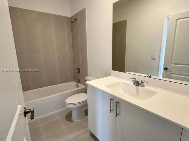 3-bedroom home for rent in Homestead - 35702 SW 178th Ct 35702 - MondialRealty