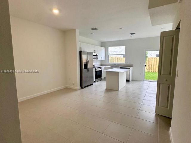 3-bedroom home for rent in Homestead - 35702 SW 178th Ct 35702 - MondialRealty