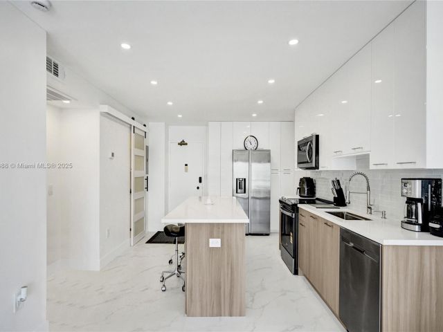 1-bedroom condo for rent in Hallandale Beach - 1985 S Ocean Dr 11L - MondialRealty