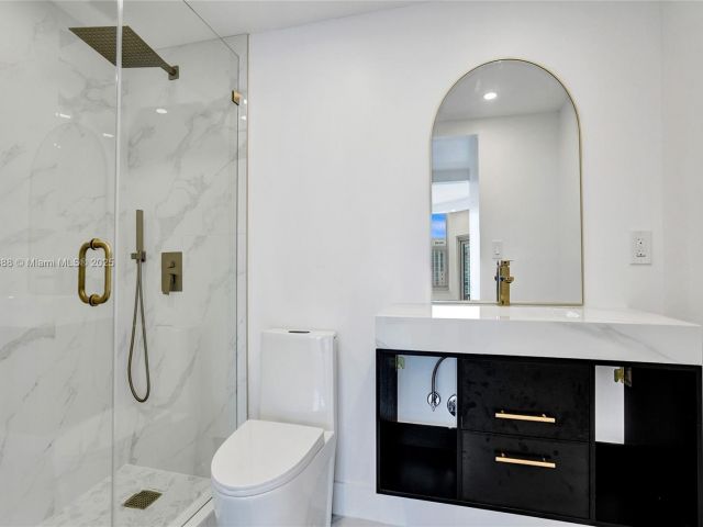 1-bedroom condo for rent in Hallandale Beach - 1985 S Ocean Dr 11L - MondialRealty