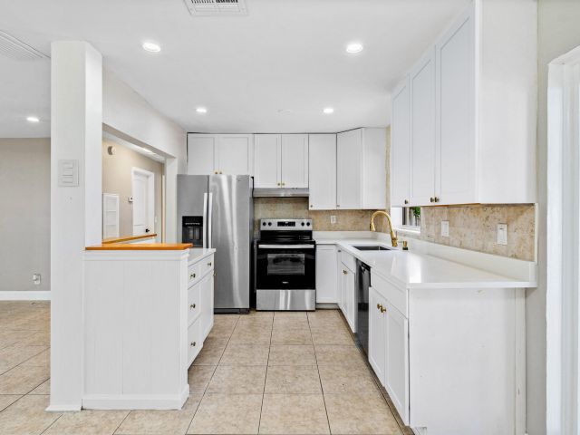 Home for sale at 602 Heron Drive - photo 6532786