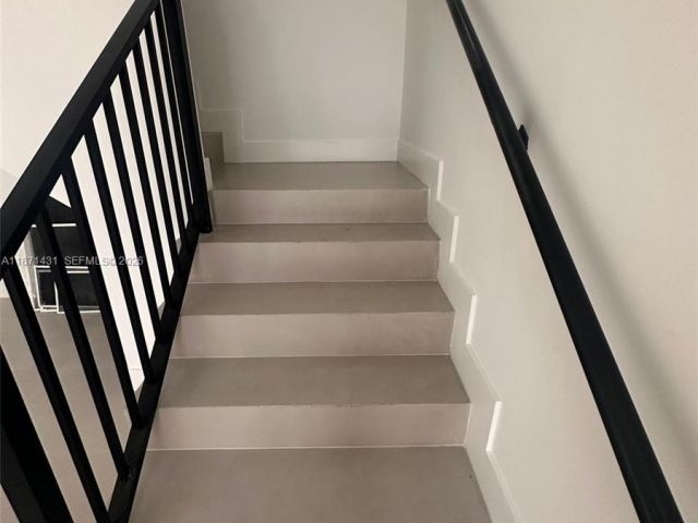 Home for rent at 532 NW 17th Ave 0 - photo 7532209