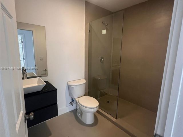 Home for rent at 532 NW 17th Ave 0 - photo 7532212