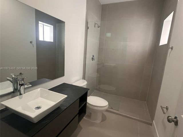 Home for rent at 532 NW 17th Ave 0 - photo 7532215