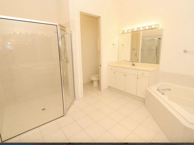 Home for rent at 9183 Bay Point Circle - photo 6506624