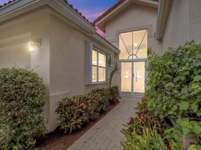 Home for rent at 9183 Bay Point Circle - photo 6506635