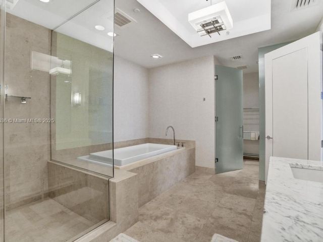 Apartment for sale  Unit #702N - photo 6501016