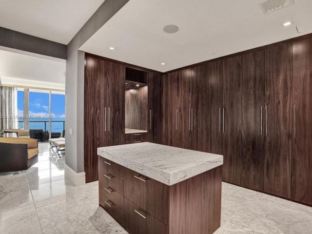 Apartment for sale  Unit #702N - photo 6501021