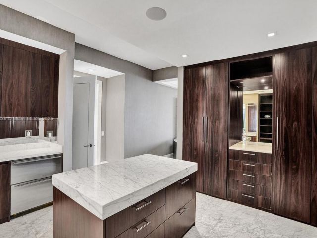 Apartment for sale  Unit #702N - photo 6501022