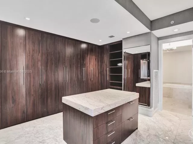 3-bedroom condo for sale in Bal Harbour - 9705 Collins Ave 702N - MondialRealty