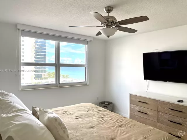 2-bedroom condo for sale in Hallandale Beach - 2080 S Ocean Dr 604 - MondialRealty