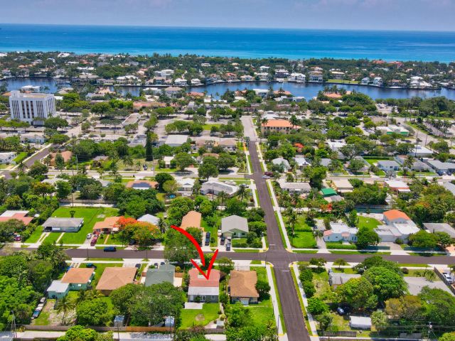 Home for rent at 830 SE 3rd Avenue - photo 6505213