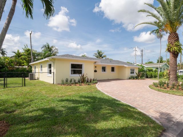 Home for rent at 374 Linda Lane - photo 6533696