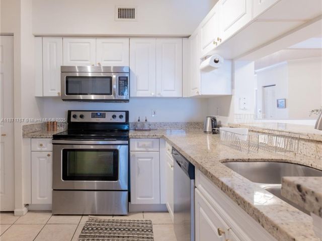 Apartment for sale  Unit #PH1912 - photo 6495539