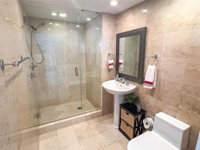 Apartment for rent  Unit #3811 - photo 6550511