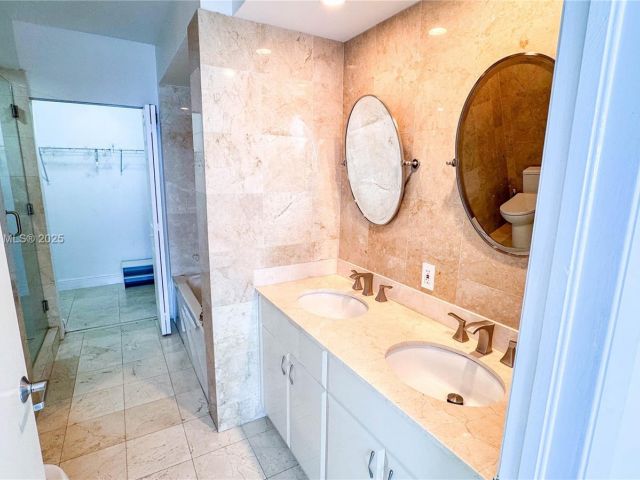 Apartment for rent  Unit #3811 - photo 6550512