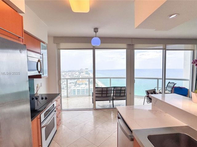 Apartment for rent  Unit #3811 - photo 6550518