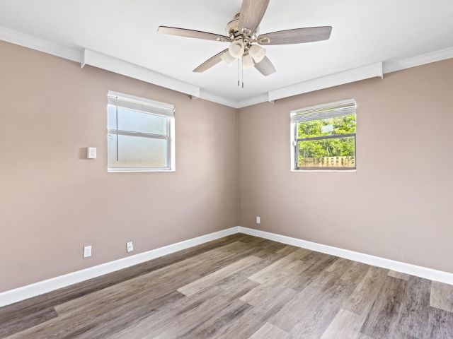 Home for rent at 3717 Pinewood Avenue - photo 6506557