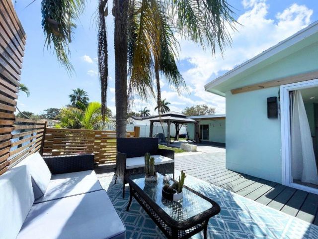 Home for rent at 1710 SW 6th Avenue - photo 6493067